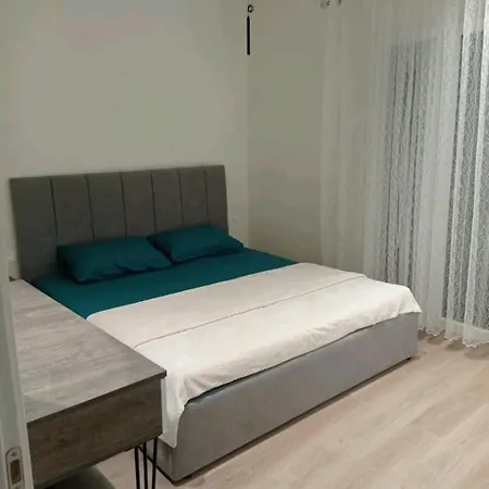 Apartment Park Life Tirana
